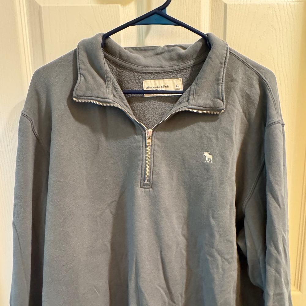 Abercrombie & Fitch blue quarter zip